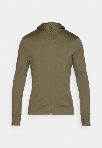 Спортивная куртка