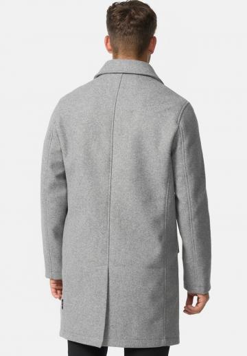 Короткое пальто