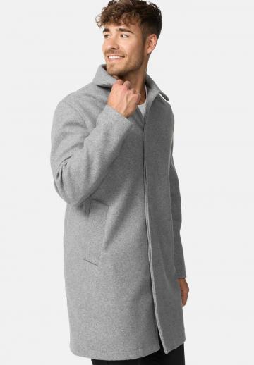 Короткое пальто