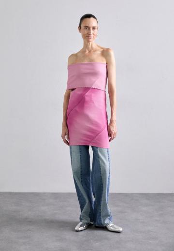 Платье без бретелек