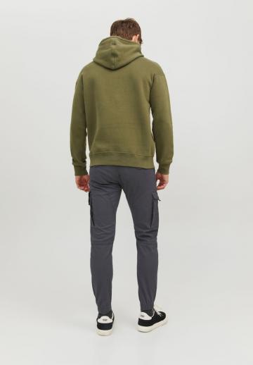 Брюки с накладными карманами