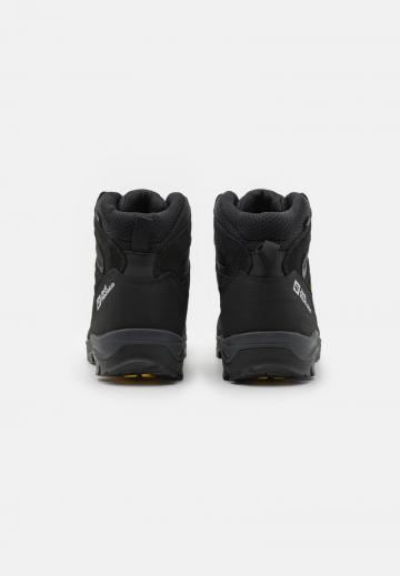 Походные ботинки