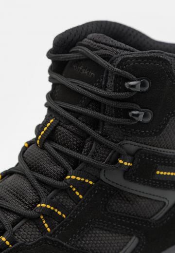 Походные ботинки