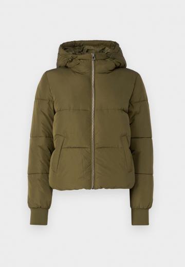 Короткая куртка