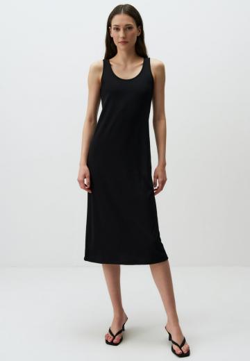 Вязаное платье