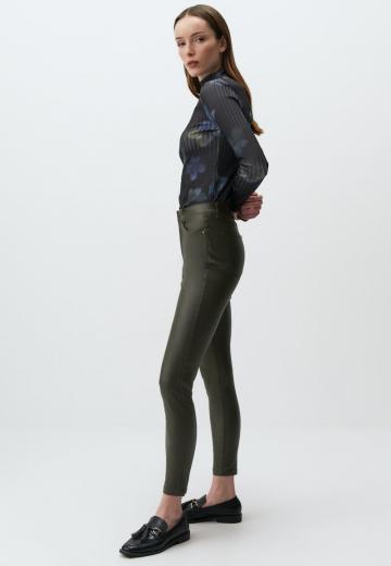 Узкие брюки