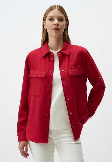 Куртка с накладнымит карманами