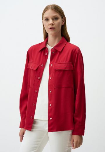 Куртка с накладнымит карманами