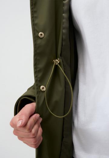 Куртка с накладнымит карманами