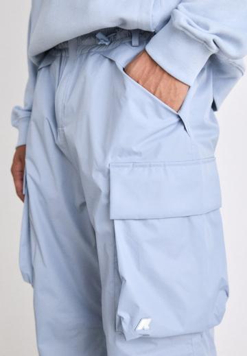 Брюки с накладными карманами