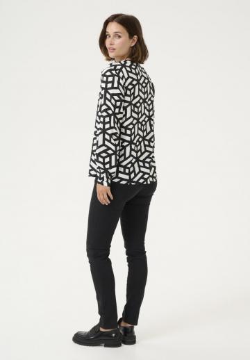 Длинная блузка