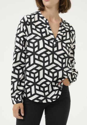 Длинная блузка