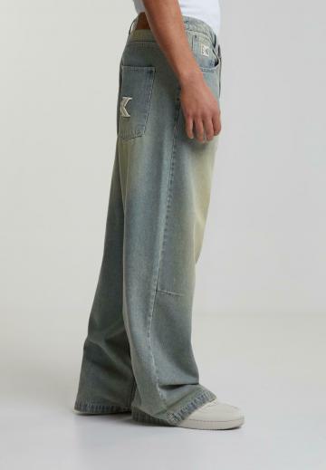 Прямые джинсы