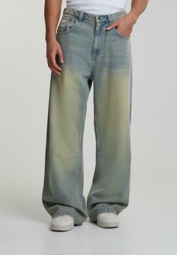 Прямые джинсы