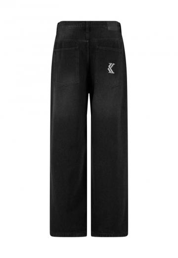 Прямые джинсы