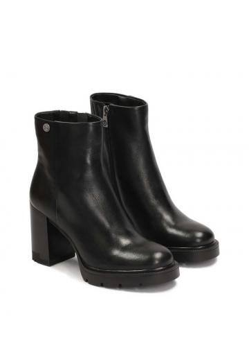 Полусапожки на высоком каблуке