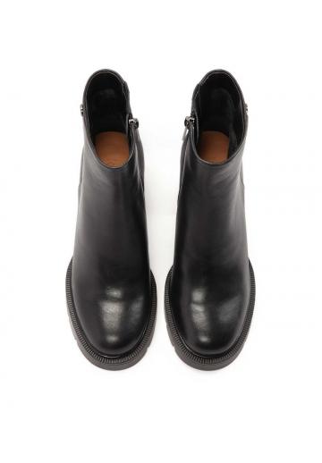 Полусапожки на высоком каблуке