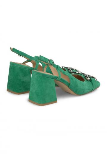 Туфли с высоким носом