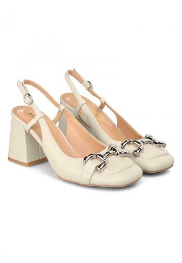 Туфли с высоким носом