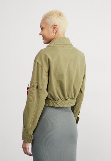 Куртка с накладнымит карманами