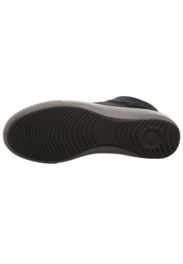 Зимние ботинки