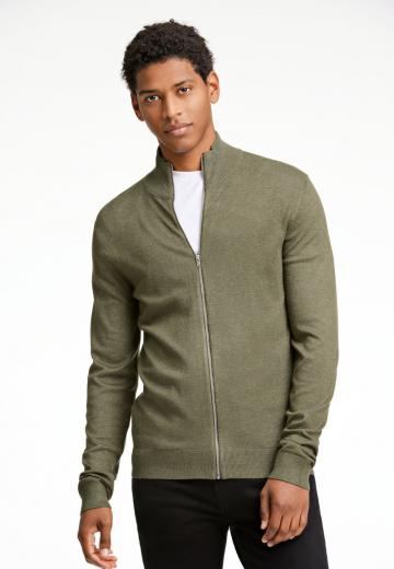 Вязаная кофта