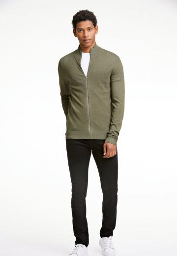 Вязаная кофта