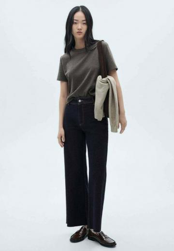 Клешеные джинсы