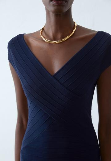 Платье футляр