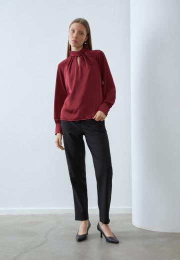 Атласная блузка