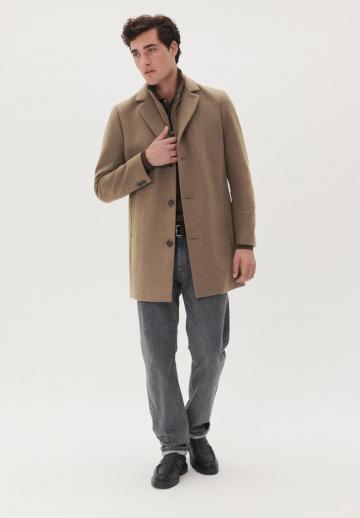 Короткое пальто