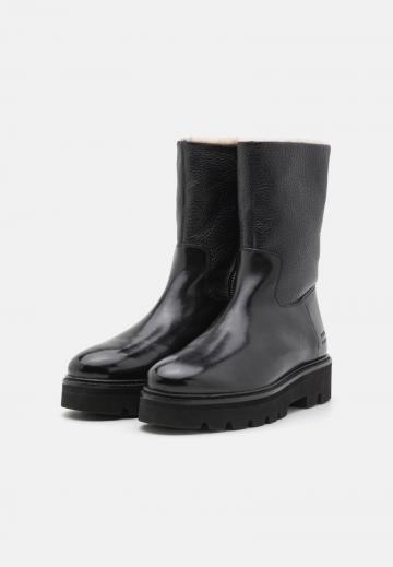 Зимние ботинки