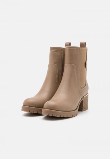 Полусапожки на платформе