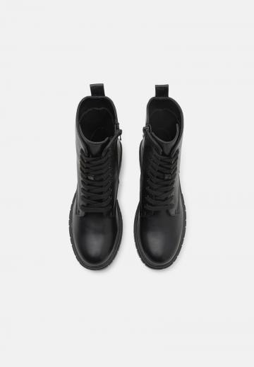 Полусапожки на платформе