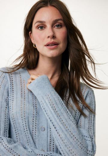 Вязаная кофта