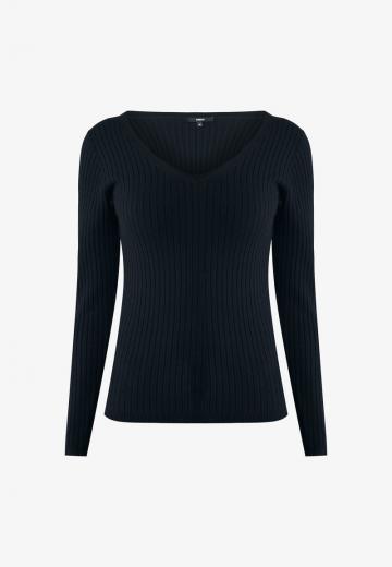 Пуловер с вырезом V