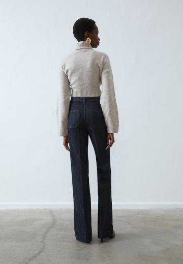 Клешеные джинсы