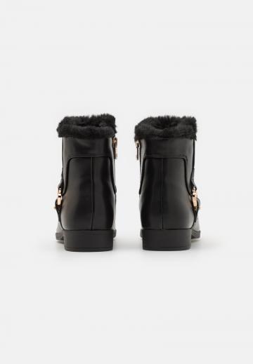 Широкие сапоги