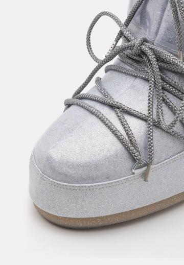 Зимние ботинки