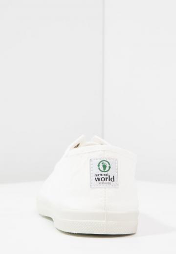 Спортивные балетки