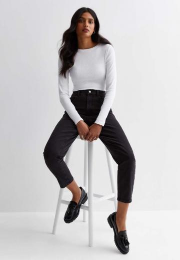 Короткие джинсы