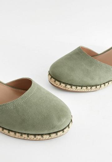 Туфли на танкетке