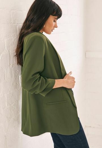 Короткое пальто