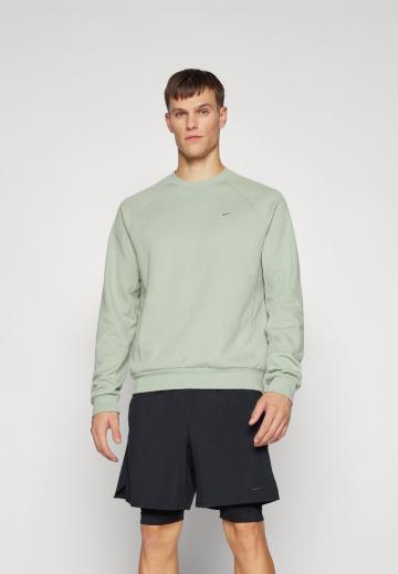 Спортивная кофта