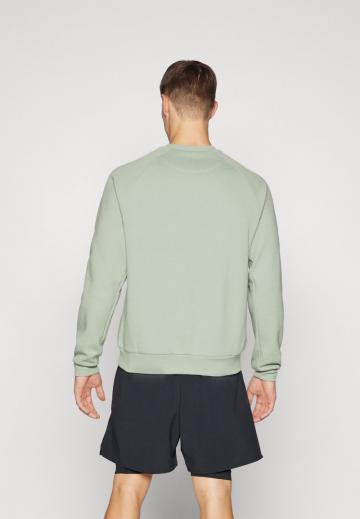 Спортивная кофта