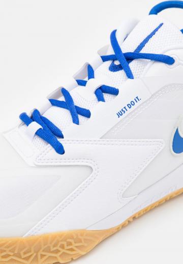 Кроссовки для зала