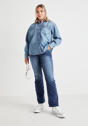 Клешеные джинсы