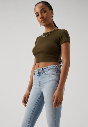 Узкие джинсы