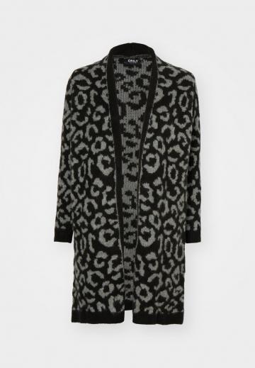 Жаккардовая вязаная кофта