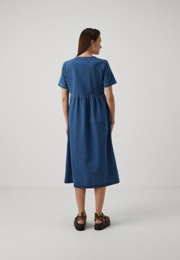 Джинсовое платье